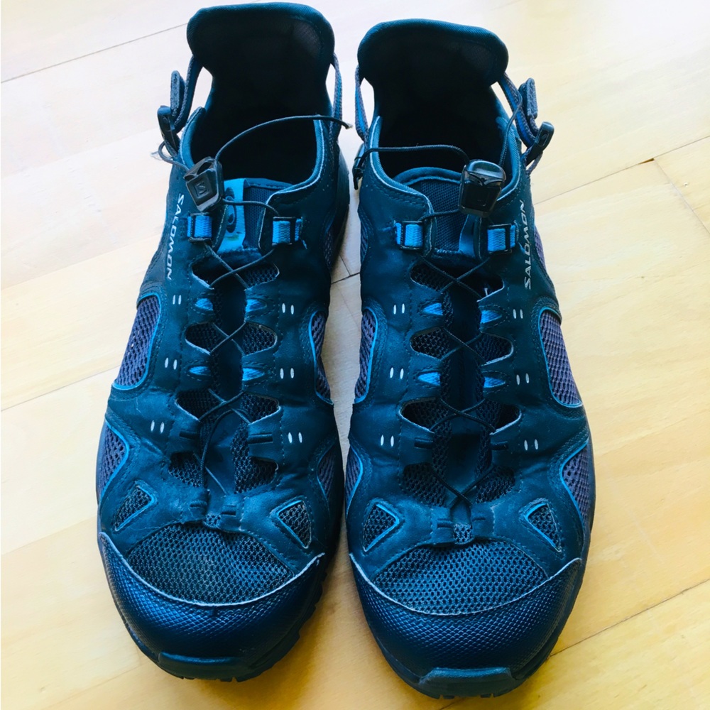Blue comfortable Salomon hiking shoes